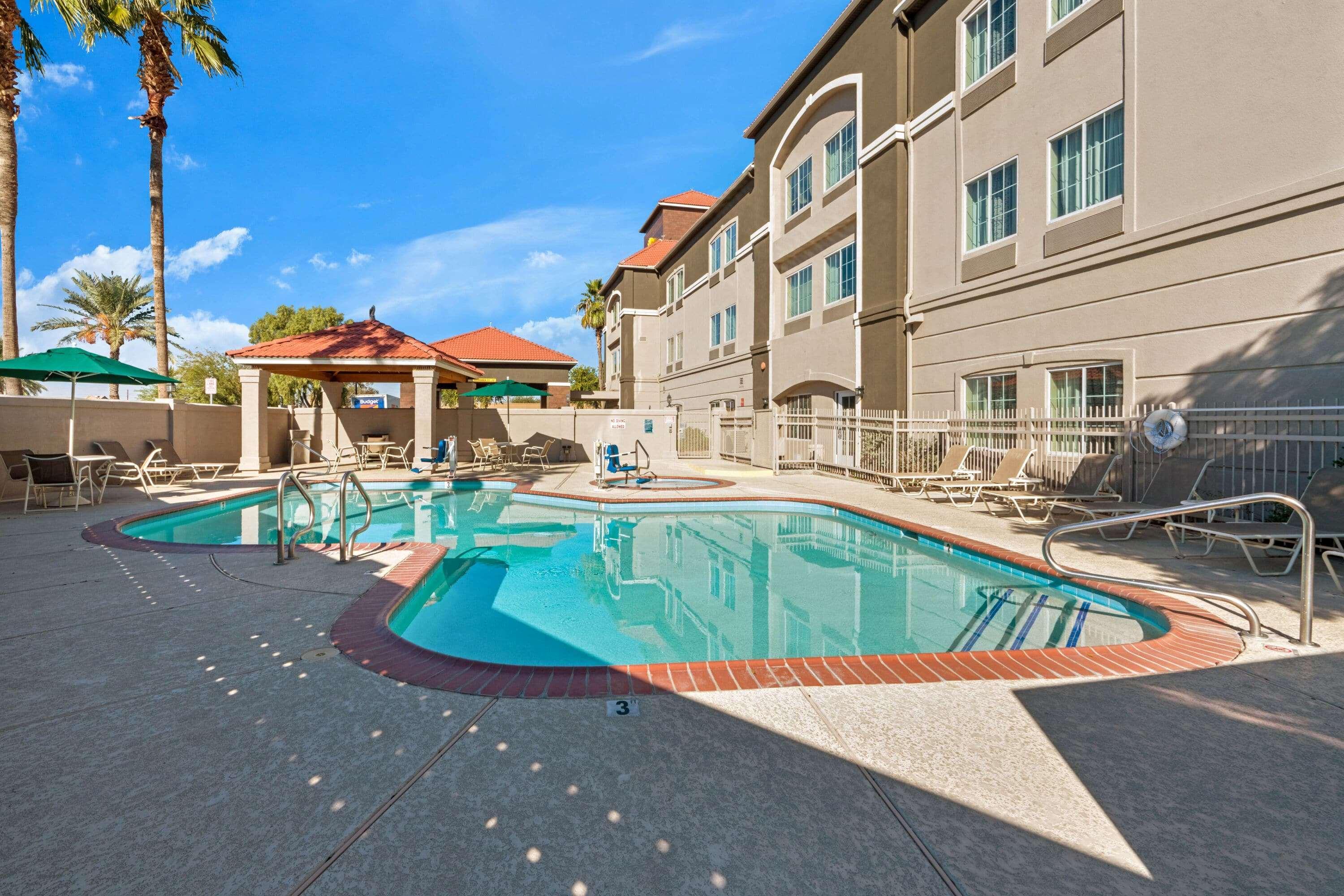 La Quinta By Wyndham Phoenix I-10 West מראה חיצוני תמונה